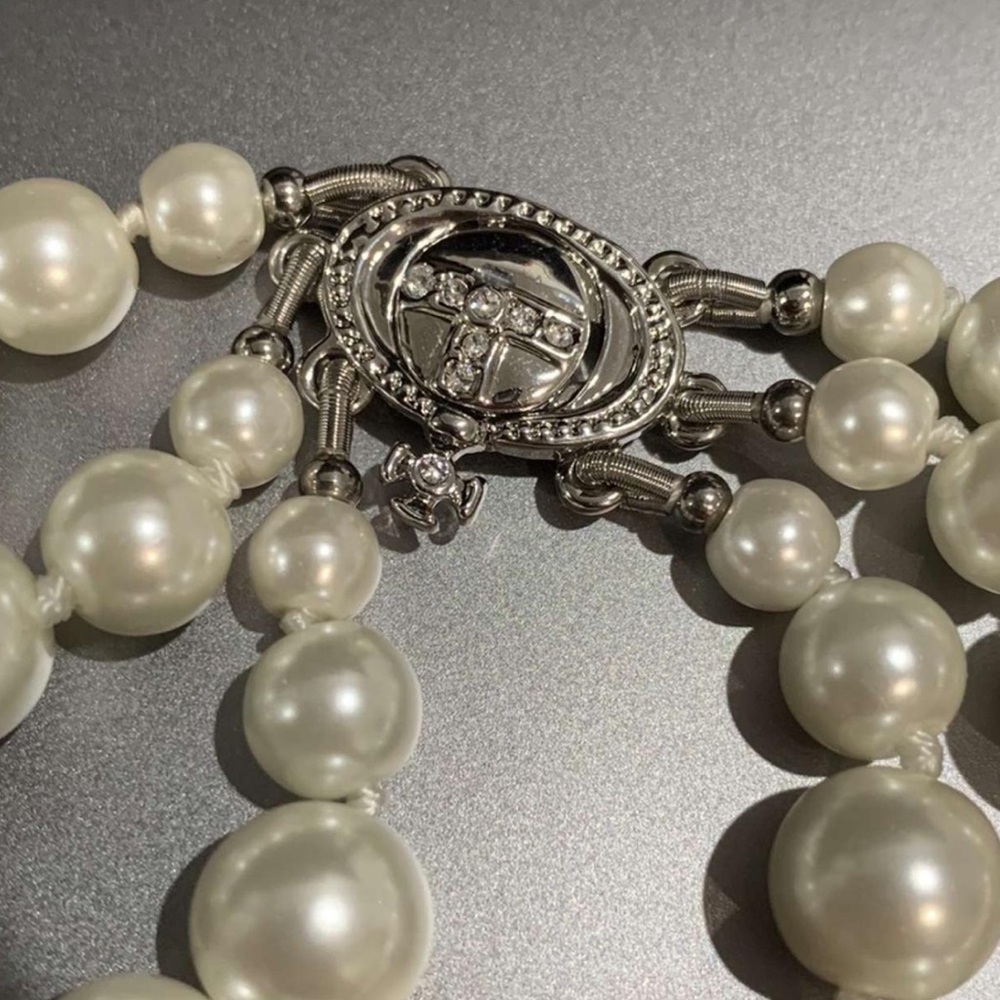 Vivienne Triple Pearl Choker - Picture 2 of 3